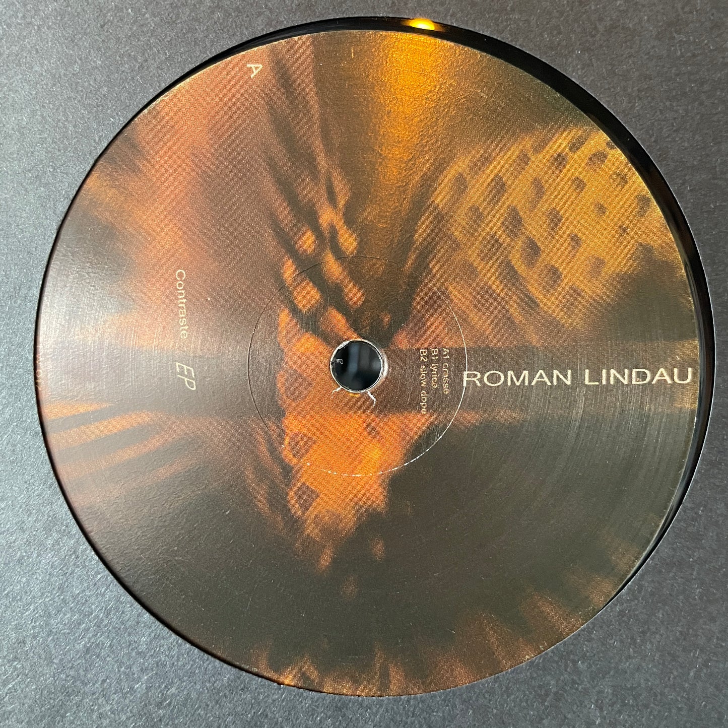 Roman Lindau – Contraste EP