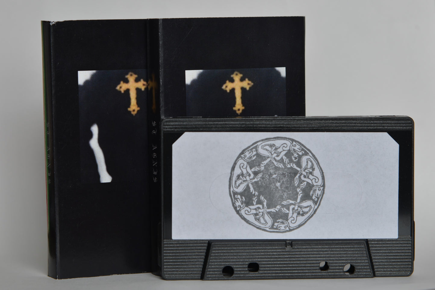 ST AGNIS - ॐ मणि पद्मे हूँ