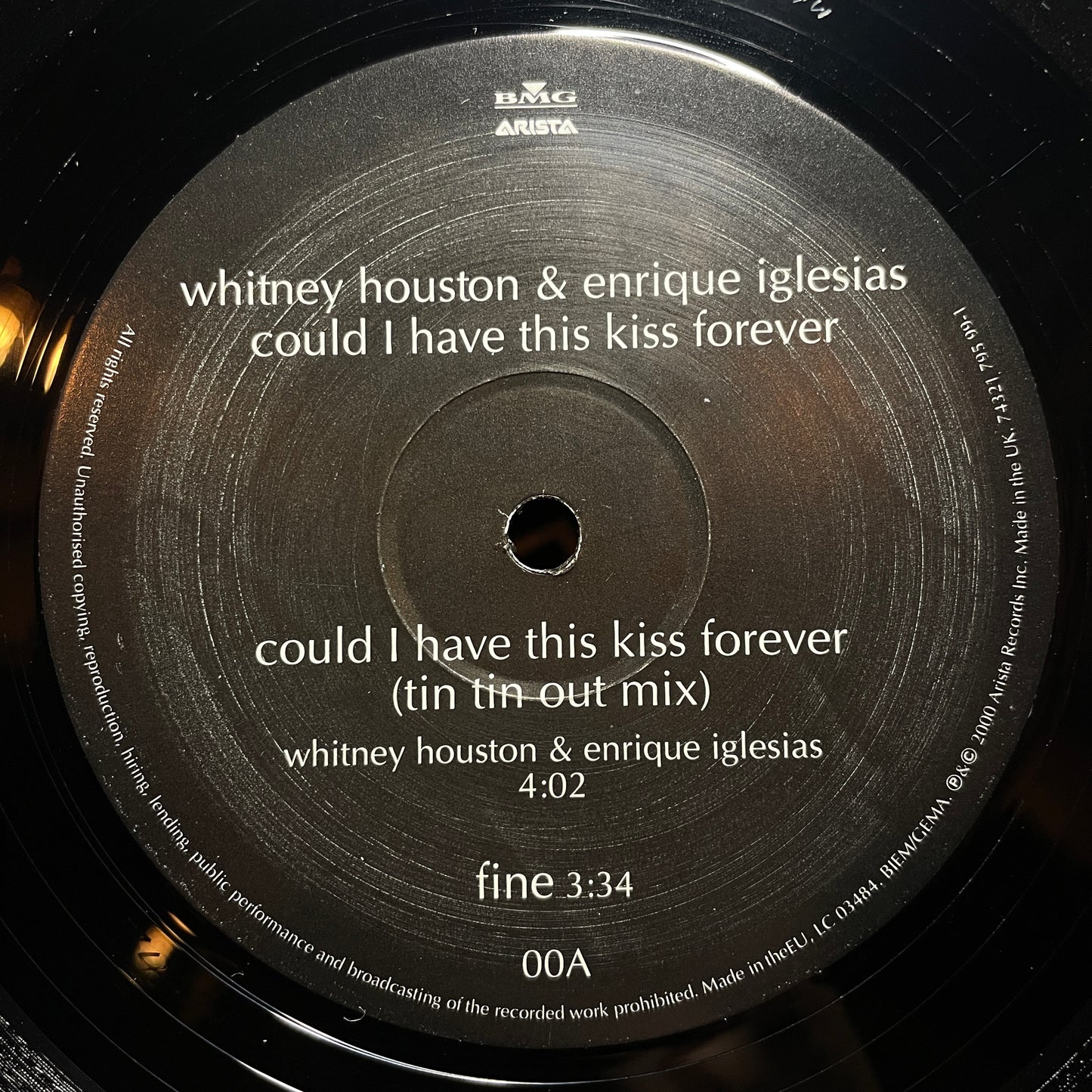Whitney Houston & Enrique Iglesias – Could I Have This Kiss Forever