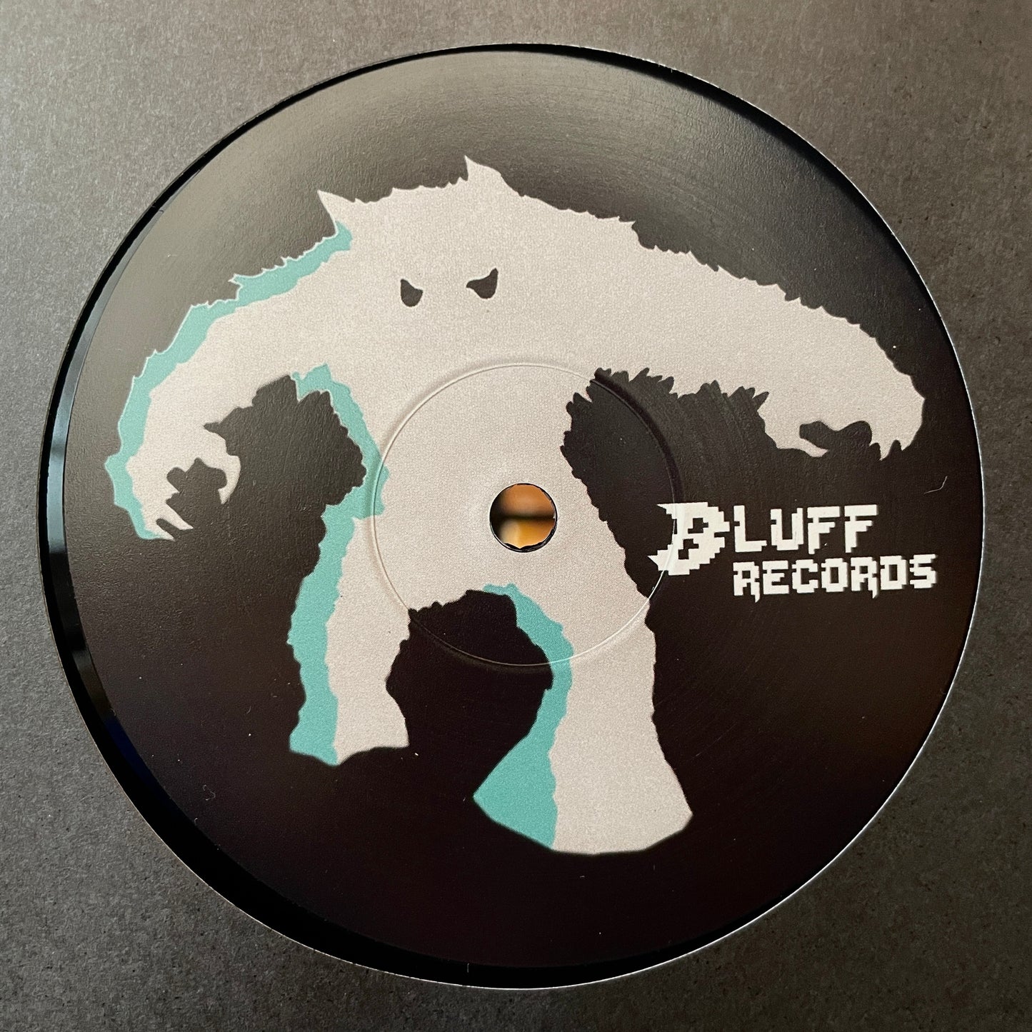 Voy-E – BLUFF001